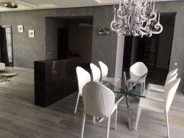 Модерн и холодная цветовая палитра порадуют будущего владельца