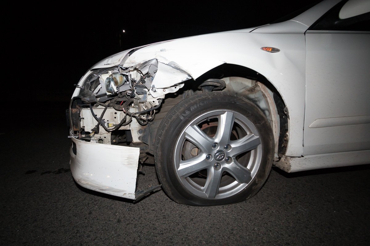 Из-за столкновения спустило колесо