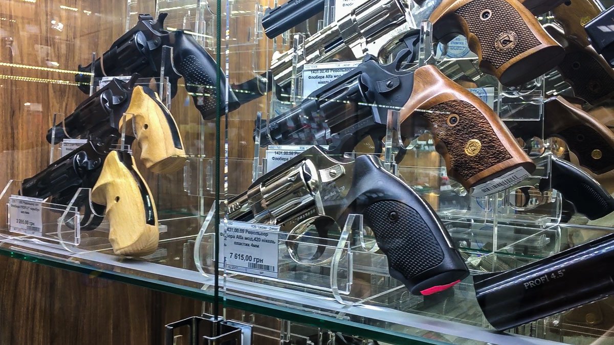 Револьверы - как раз такие, какие показывают в кино Револьверы - как раз такие, какие показывают в кино