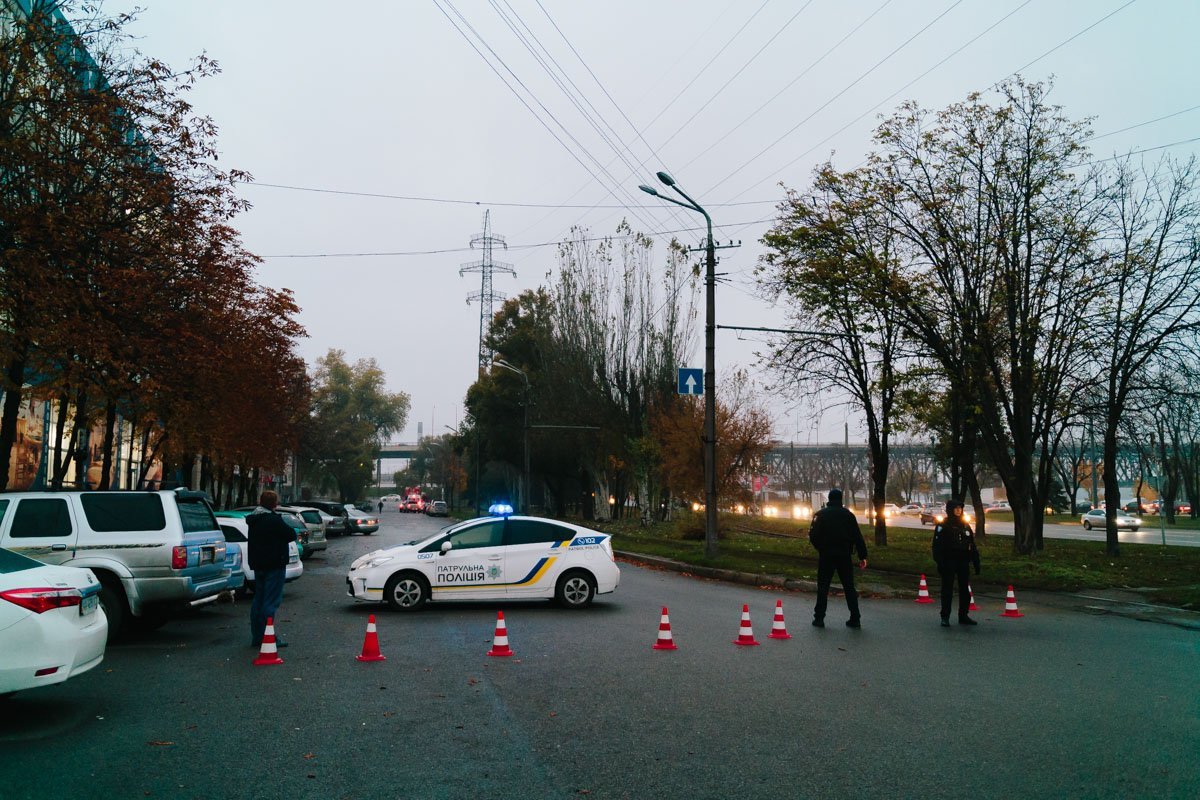 Полиция перекрыла движение на Пастера Полиция перекрыла движение на Пастера