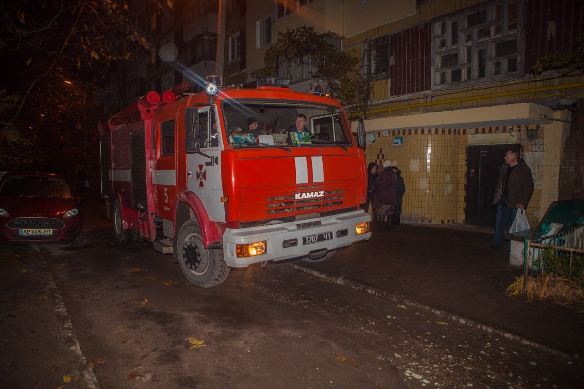 На место события приехал патруль полиции, МЧС и скорая помощь
