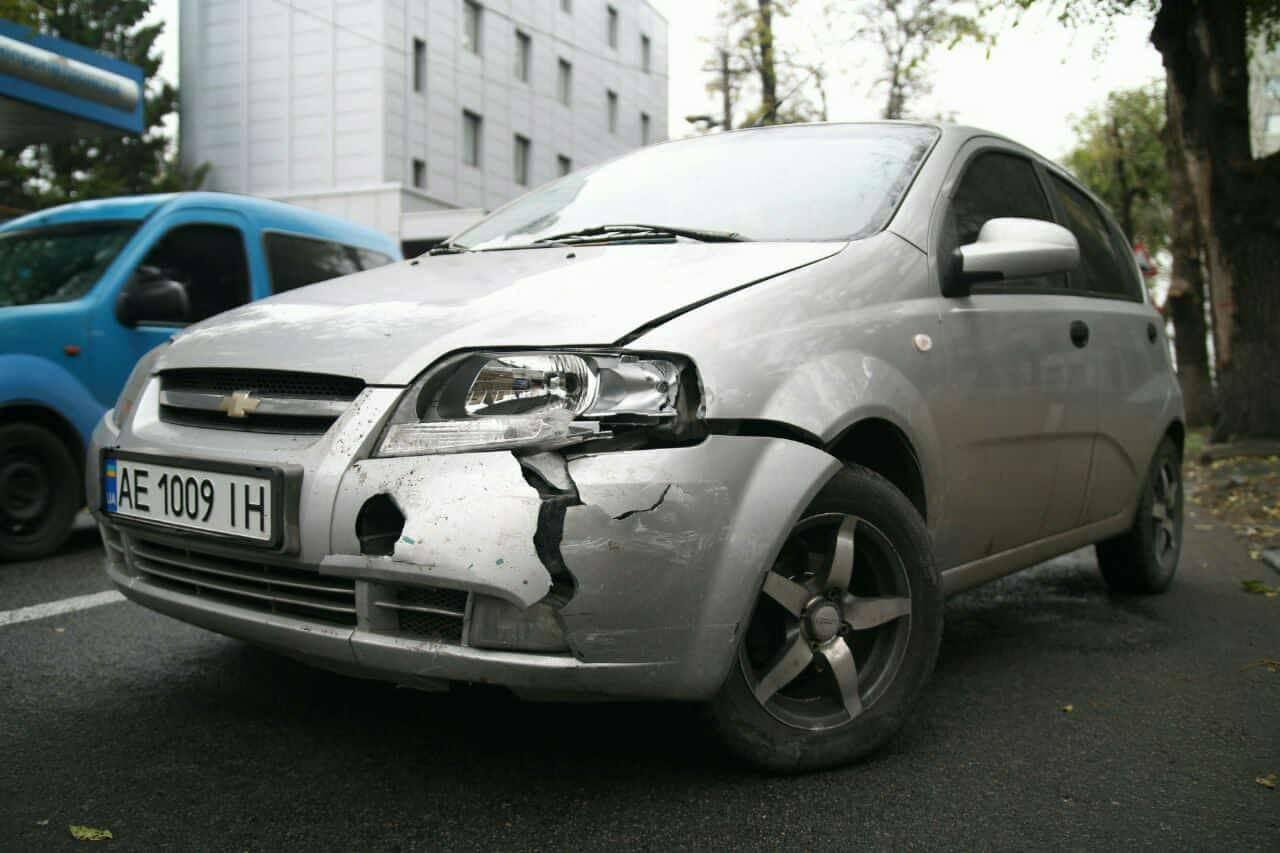 Chevrolet выехал на встречную полосу и заехал в Hafei Chevrolet выехал на встречную полосу и заехал в Hafei