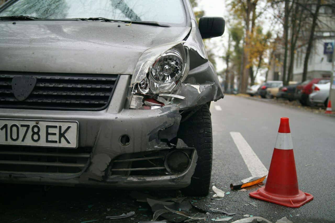 Механические повреждения на автомобиле Hafei Механические повреждения на автомобиле Hafei