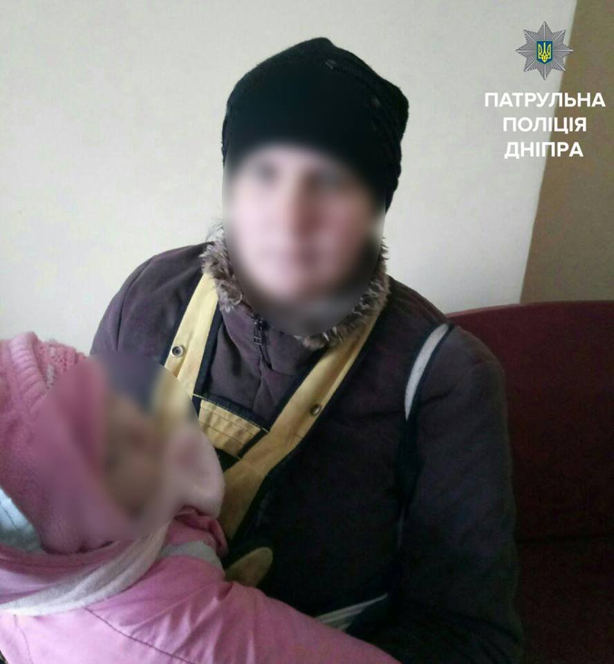 Женщина с больным ребенком Женщина с больным ребенком