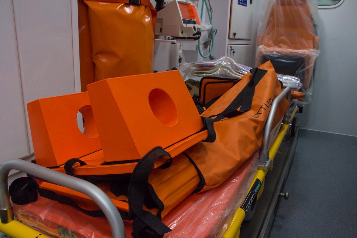 Новые носилки стали гораздо удобнее