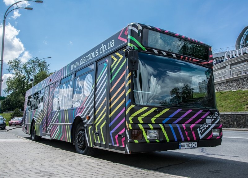 Новый формат вечеринок: в Днепре появился Disco Bus 1