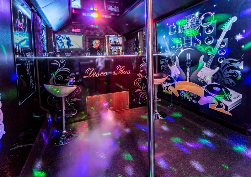 Новый формат вечеринок: в Днепре появился Disco Bus 2