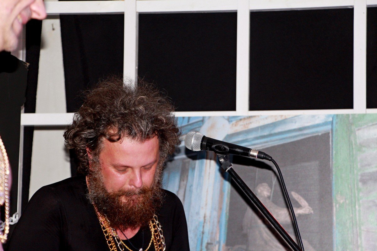 Без бороды музыкант ХЗВ себя не мыслит