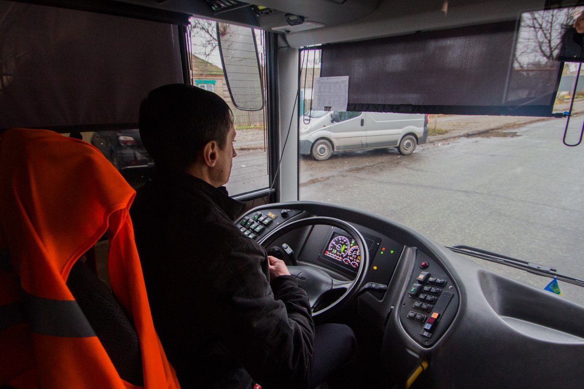 Водитель троллейбуса с автономным ходом справился с дорогами Подгороднего