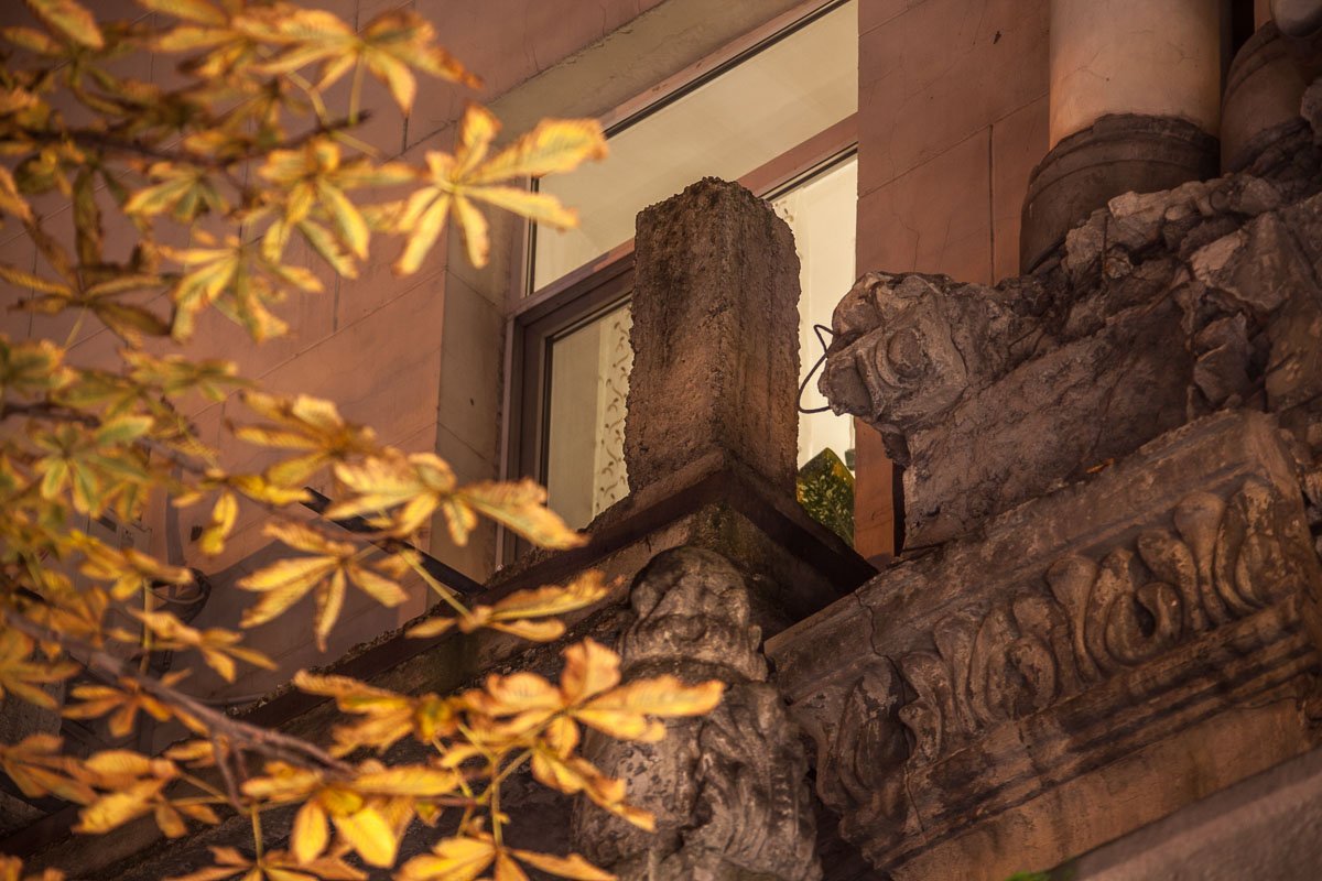 Грустно, что многие шедевры заброшены и нуждаются в ремонте