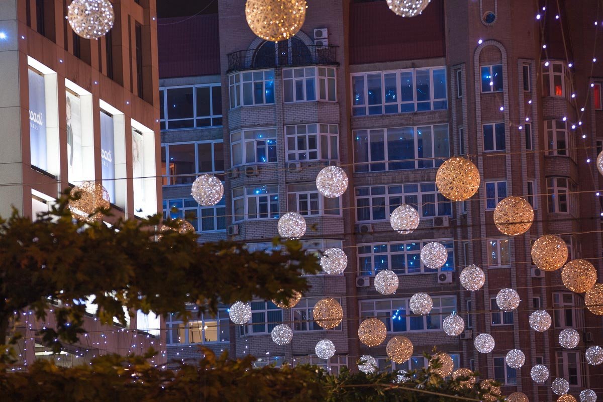 Отдельная галактика перфекциониста с десятком планет 