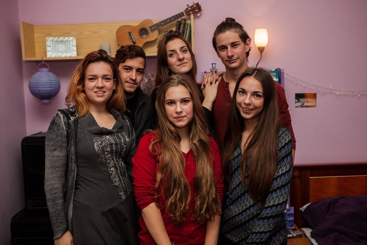 Дружная команда организаторов ТВТ. Слева направо: Кэтрин Бэггинс, Артём Кириллов, София Вишнева,, Мария Каримова,Виталий Кушнирев и Дарья Новицкая