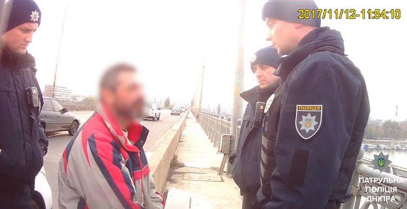 Мужчина рассказал полицейским, что хотел испытать себя на прочность Мужчина рассказал полицейским, что хотел испытать себя на прочность