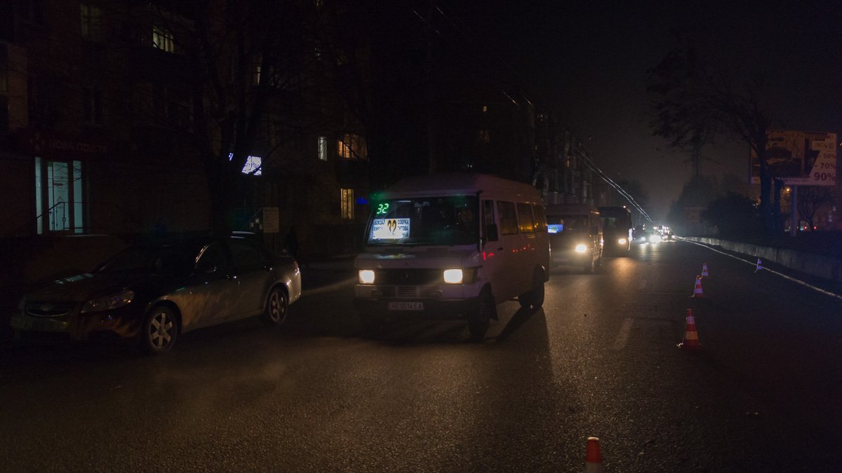 В районе аварии затруднено движение