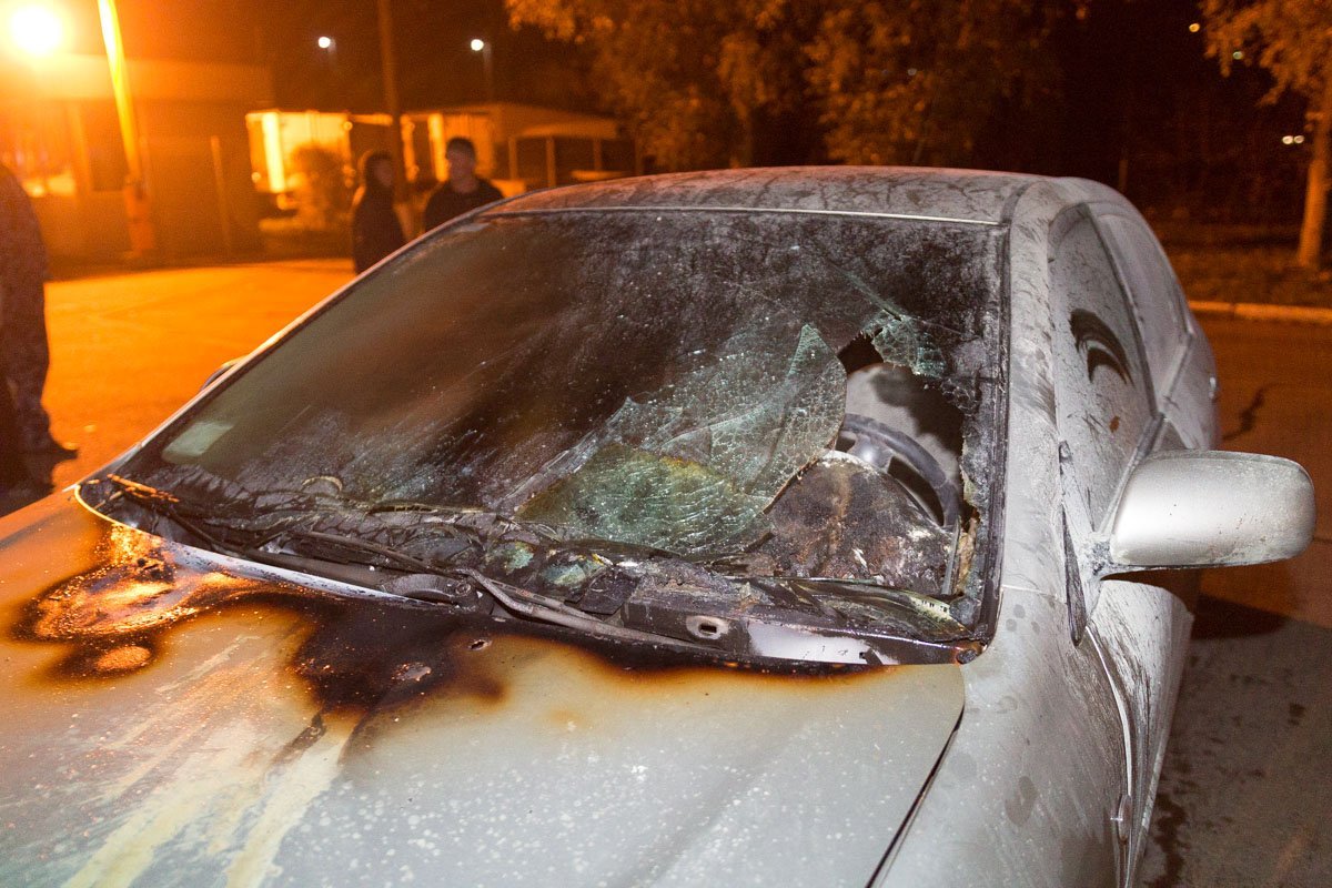 Стекло и капот придется заменить Стекло и капот придется заменить