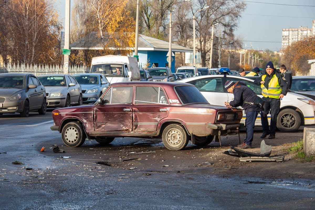 На пересечении Образцова и Байкальской столкнулись два автомобиля