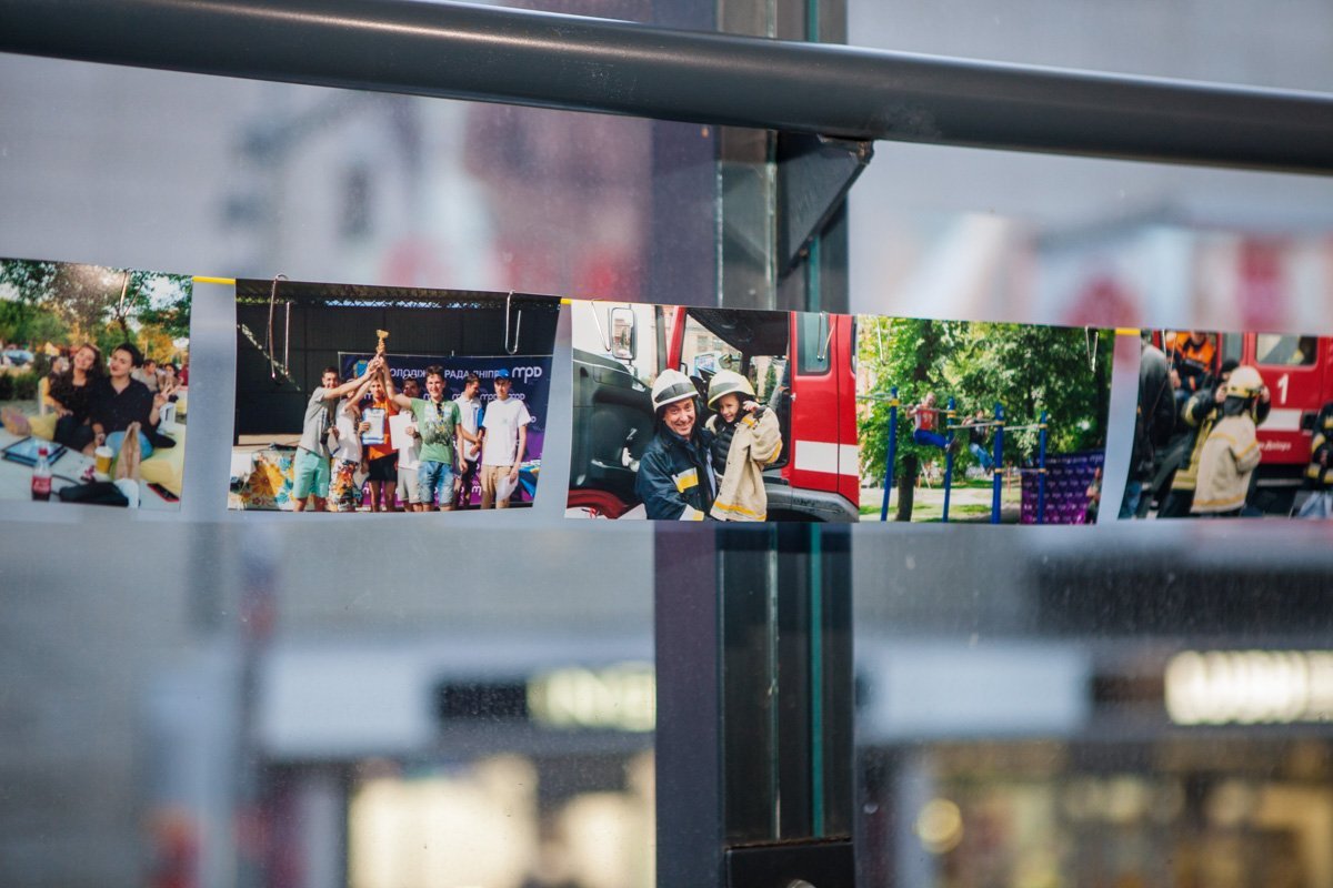 Посетители могли взять любое понравившееся фото Посетители могли взять любое понравившееся фото