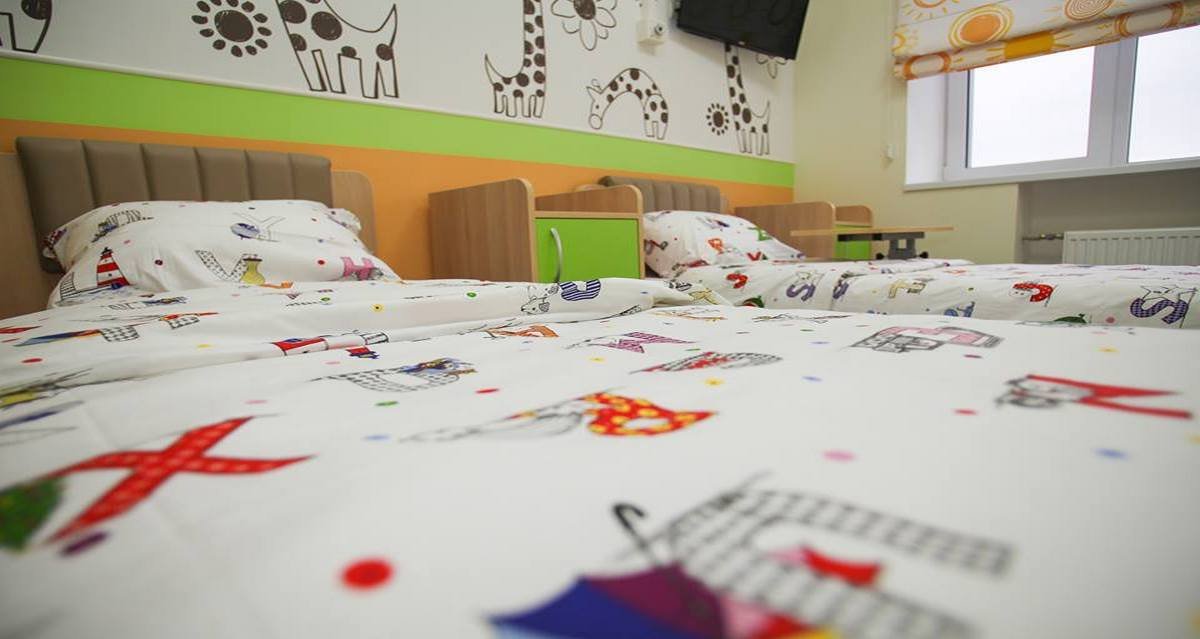 Больничная постель приятно поражает своей легкостью и комфортностью