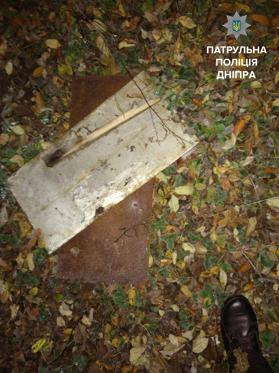 Мужчина украл у соседки изделия из металла