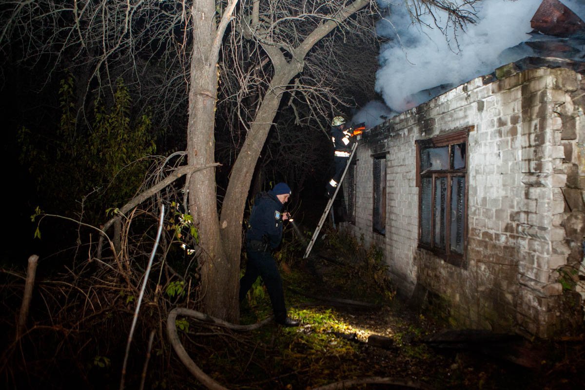 На место происшествия прибыли спасатели и патрульная полиция На место происшествия прибыли спасатели и патрульная полиция
