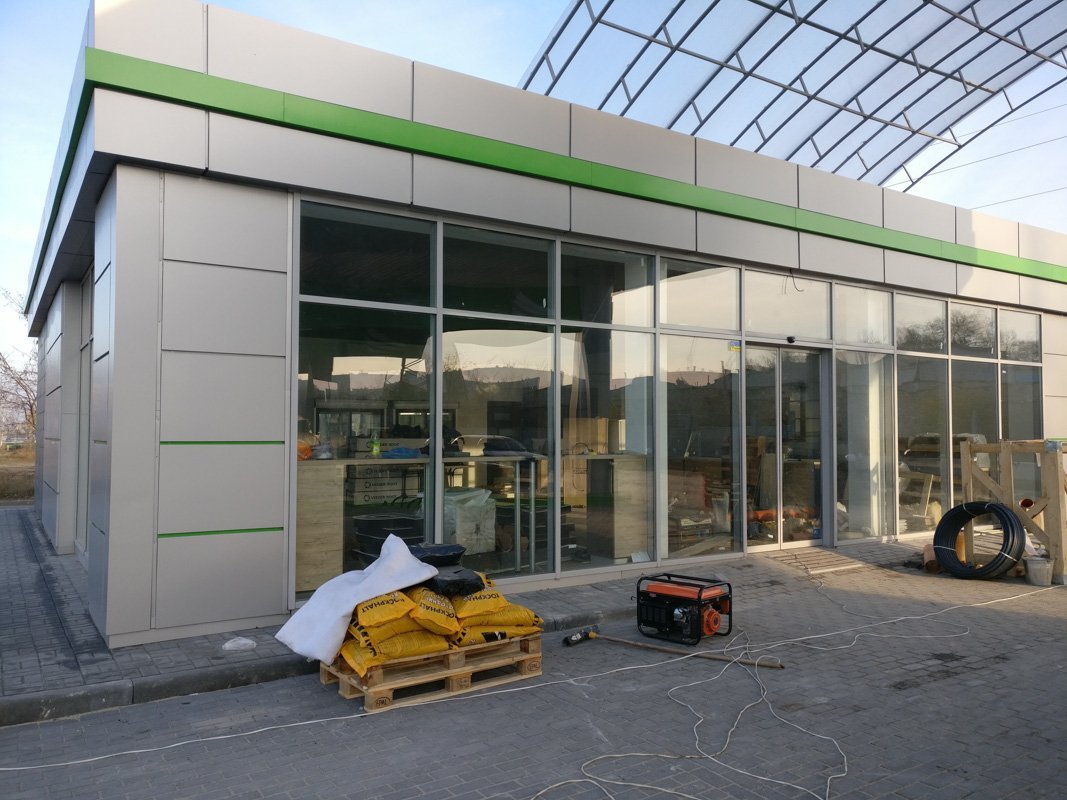 Стройка никак не ограждена Стройка никак не ограждена