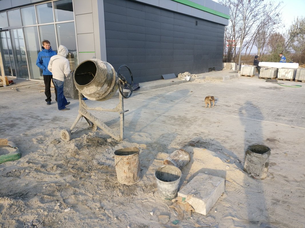 Рабочие отказались общаться с прессой Рабочие отказались общаться с прессой