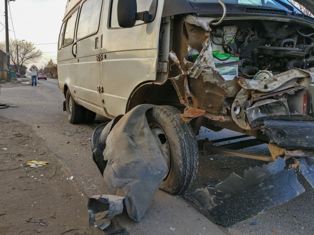 Водитель "Газели" рассчитывает, что страховая компания покроет ущерб от аварии