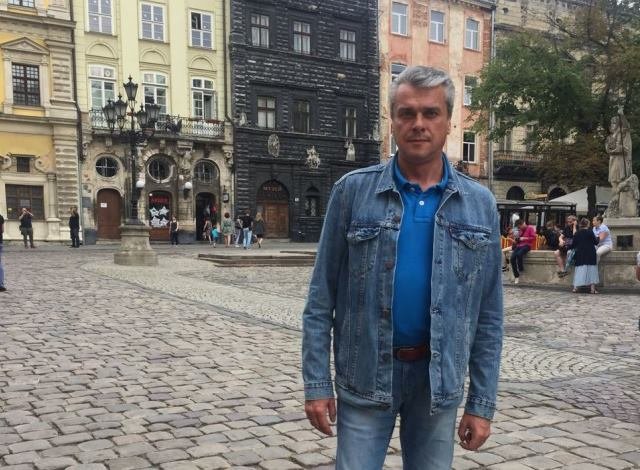 Історії про шпаргалки та спогади про дружнє плече одногрупників: як проводили студентські роки працівники ДніпроОДА 2