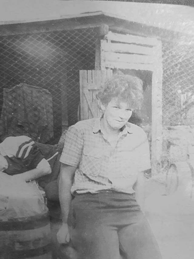 Історії про шпаргалки та спогади про дружнє плече одногрупників: як проводили студентські роки працівники ДніпроОДА 7