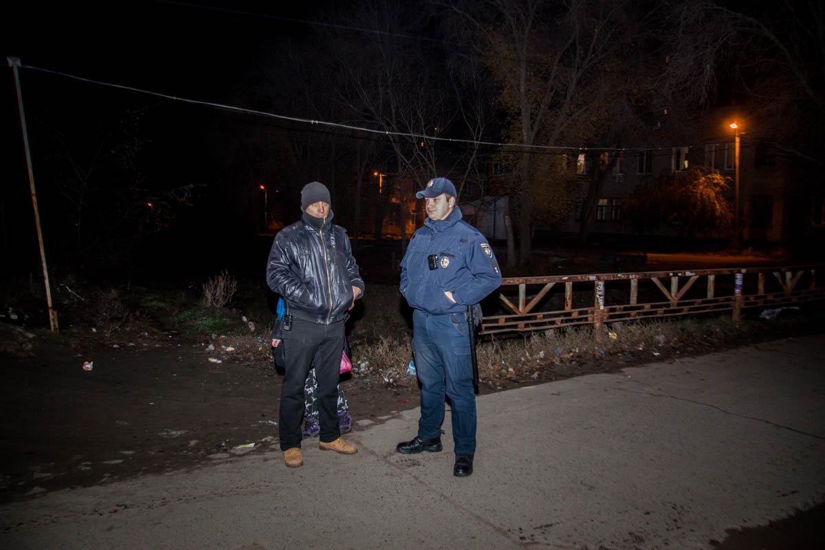 Активист Андрей и сотрудник полиции