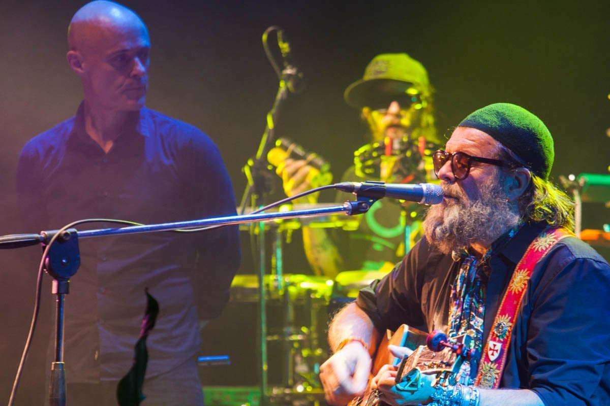 Это ж Господи зрячему видно, а для нас повтори. Бог есть свет и в нём нет никакой тьмы Это ж Господи зрячему видно, а для нас повтори. Бог есть свет и в нём нет никакой тьмы