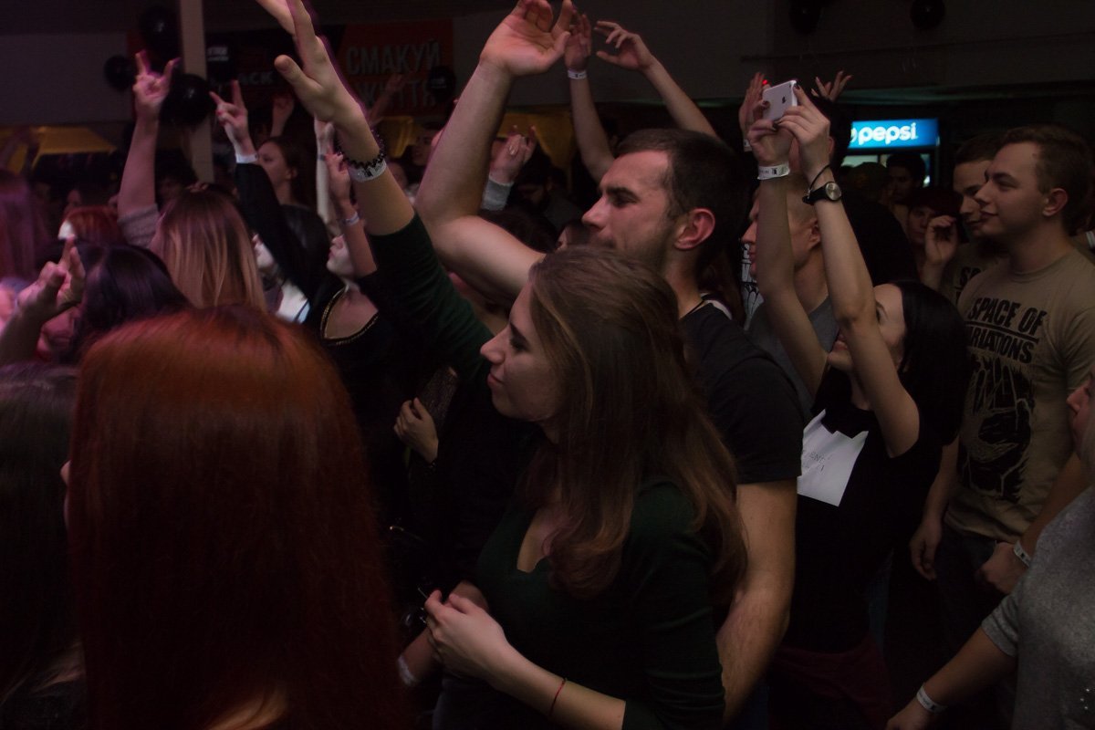 Лирические композиции заставляли парочки вспомнить хорошие моменты Лирические композиции заставляли парочки вспомнить хорошие моменты