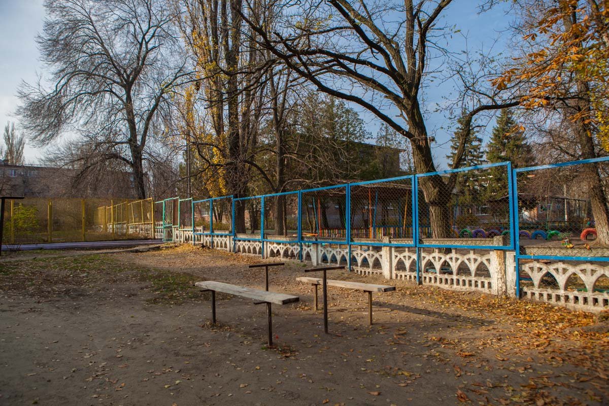 Труп нашли возле детского сада Труп нашли возле детского сада