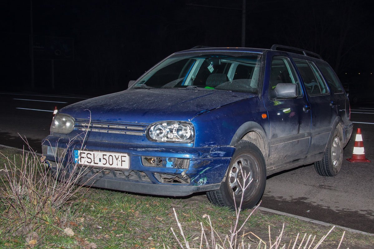 Volkswagen Golf покинут своим владельцем Volkswagen Golf покинут своим владельцем