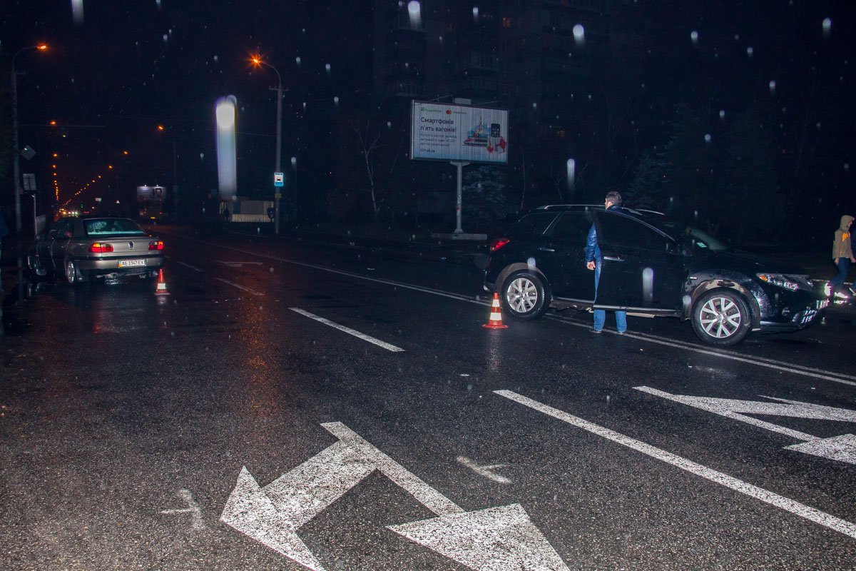 На Образцова пьяный пешеход угодил под колеса двух автомобилей 5