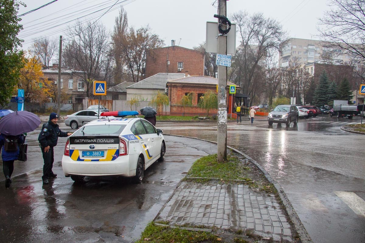 Полиция разыскивает белый Lanos