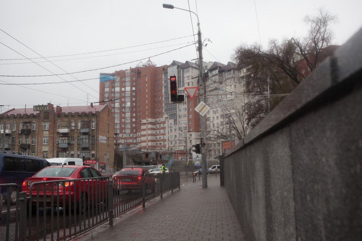 Затруднено движение на перекрестке улицы Святослава Храброго и улицы Андрея Фабра