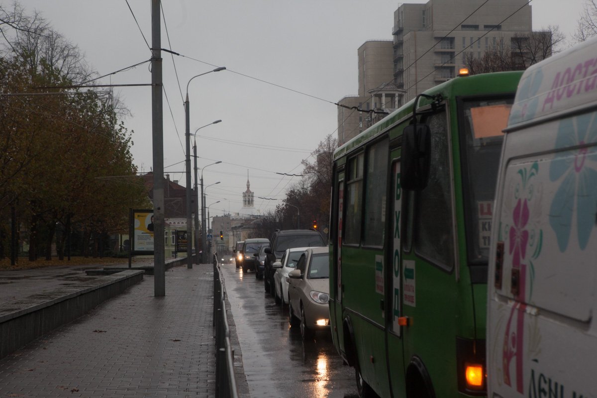 Из-за приезда Президента на улицах Днепра возникают пробки