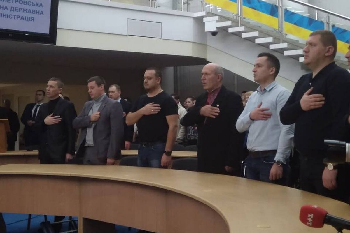 На награждении играл гимн Украины