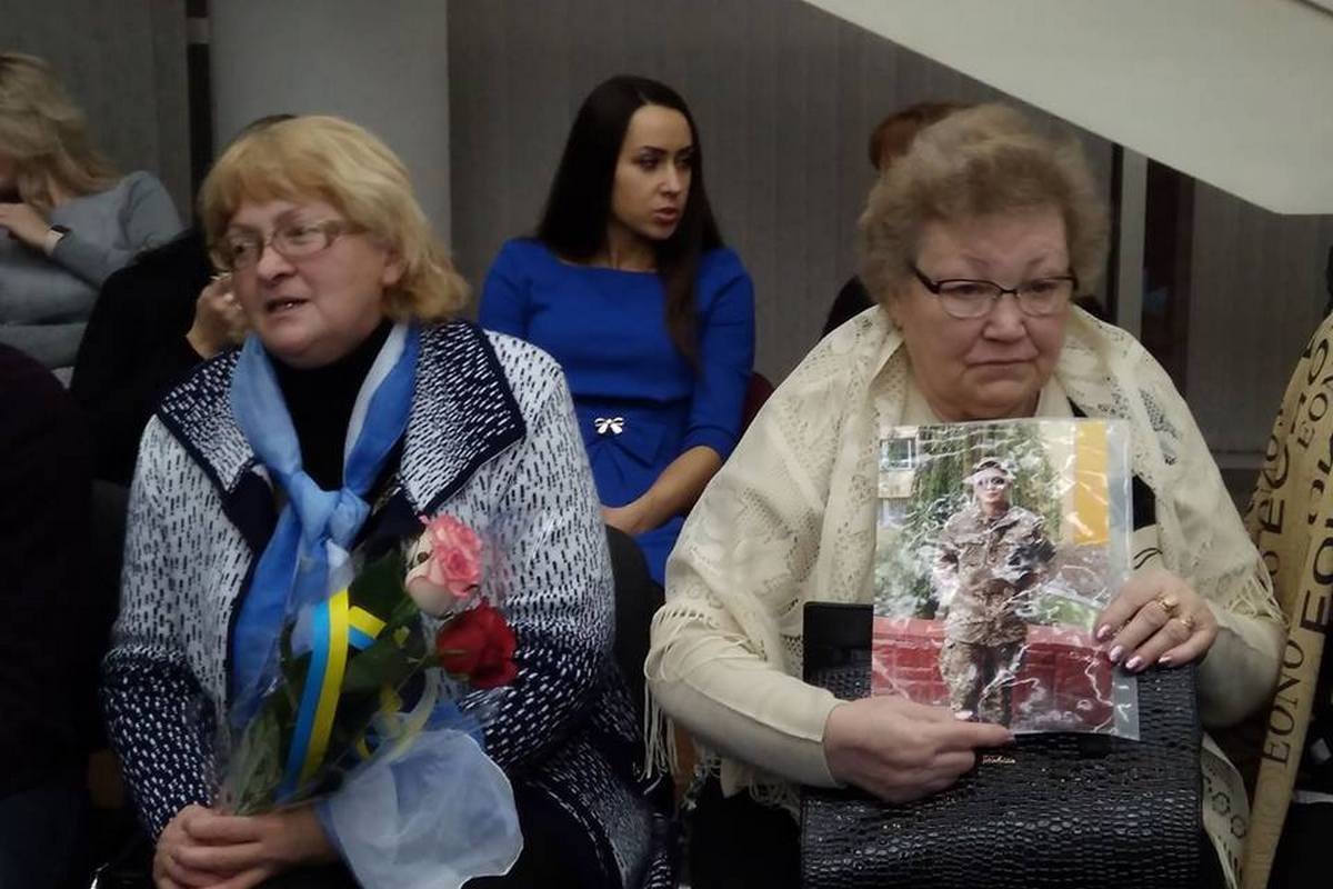 В зале присутствовали родители бойцов