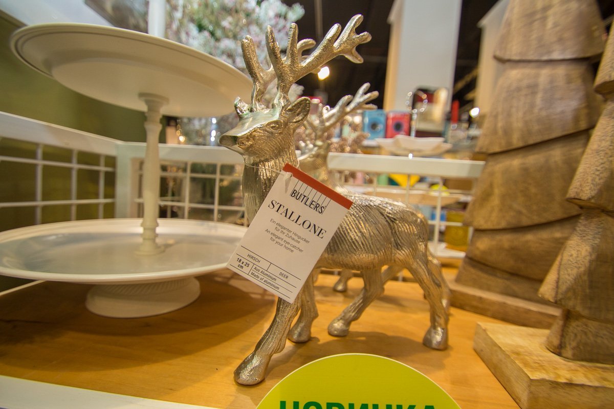 В свою страну олению