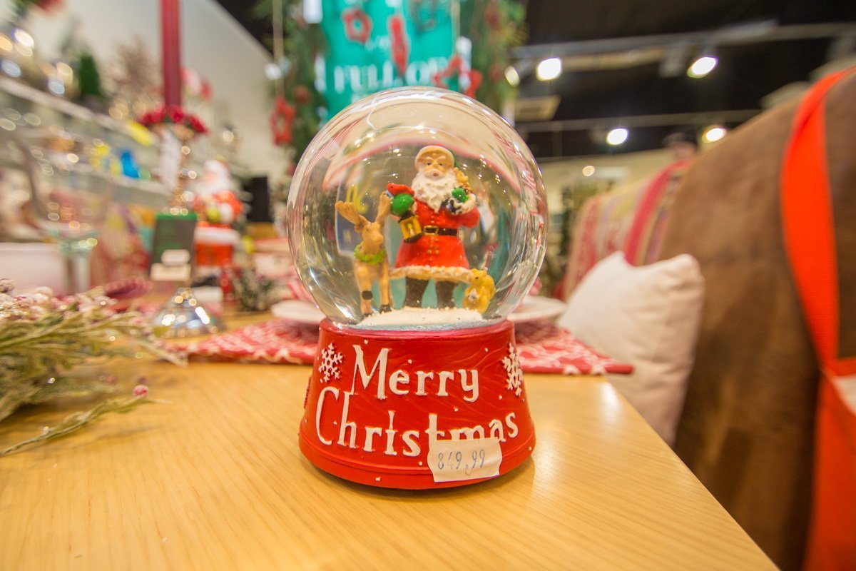 Потрясающий Дед Мороз за не очень потрясающую цену