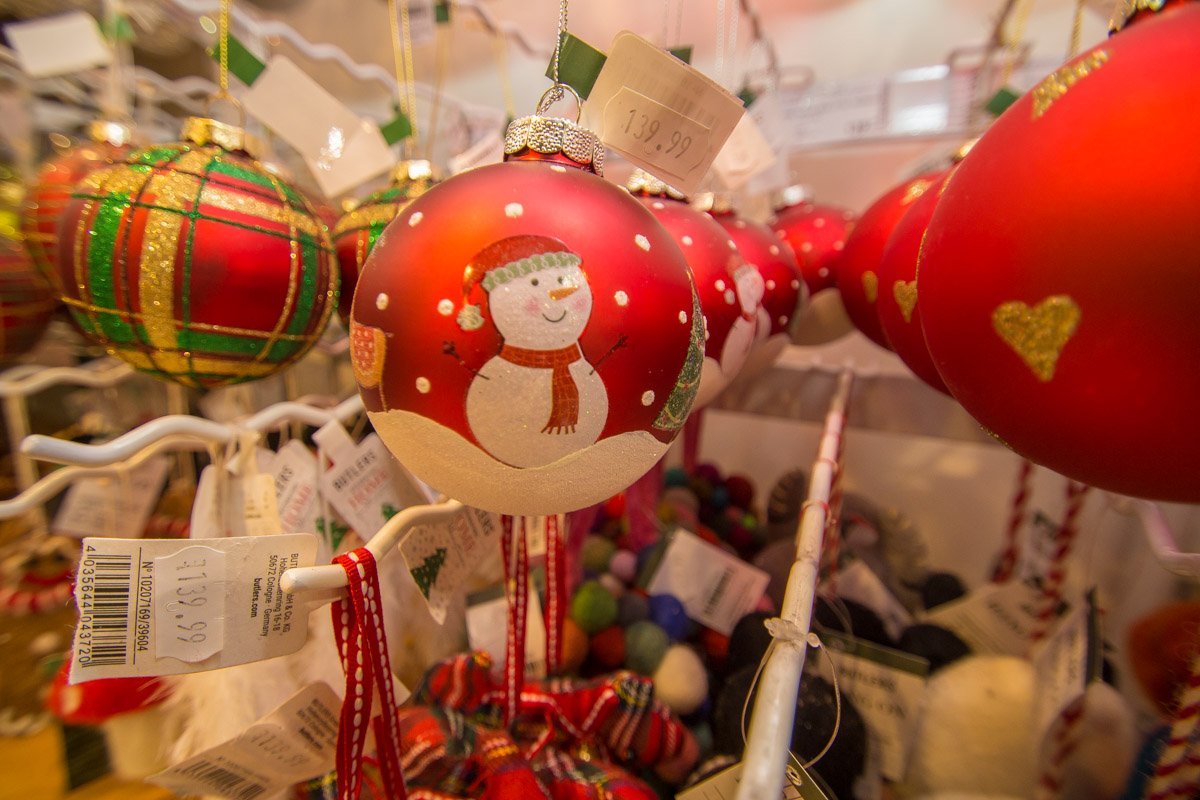 Праздник к нам приходит