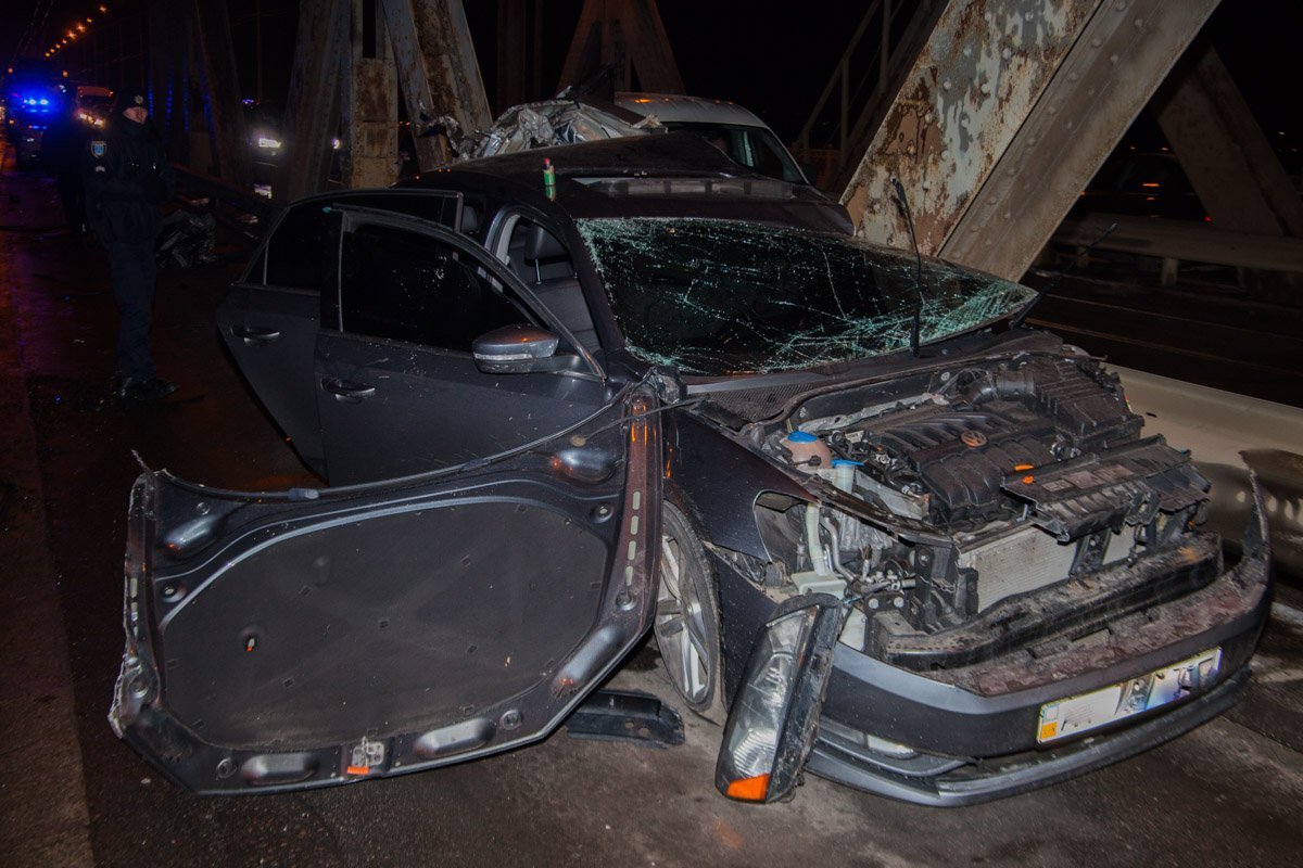 Машина получила серьезные механические повреждения