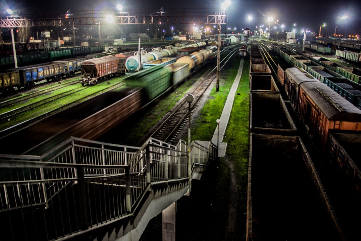 Это очень правильно — приезжать в чужой город под утро. День начинается будто с чистого листа