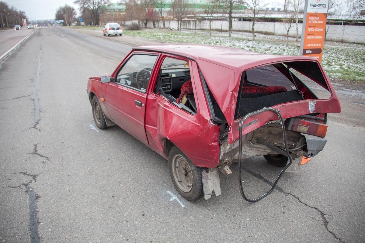 Скорая доставила пострадавшую в Городскую больницу № 16