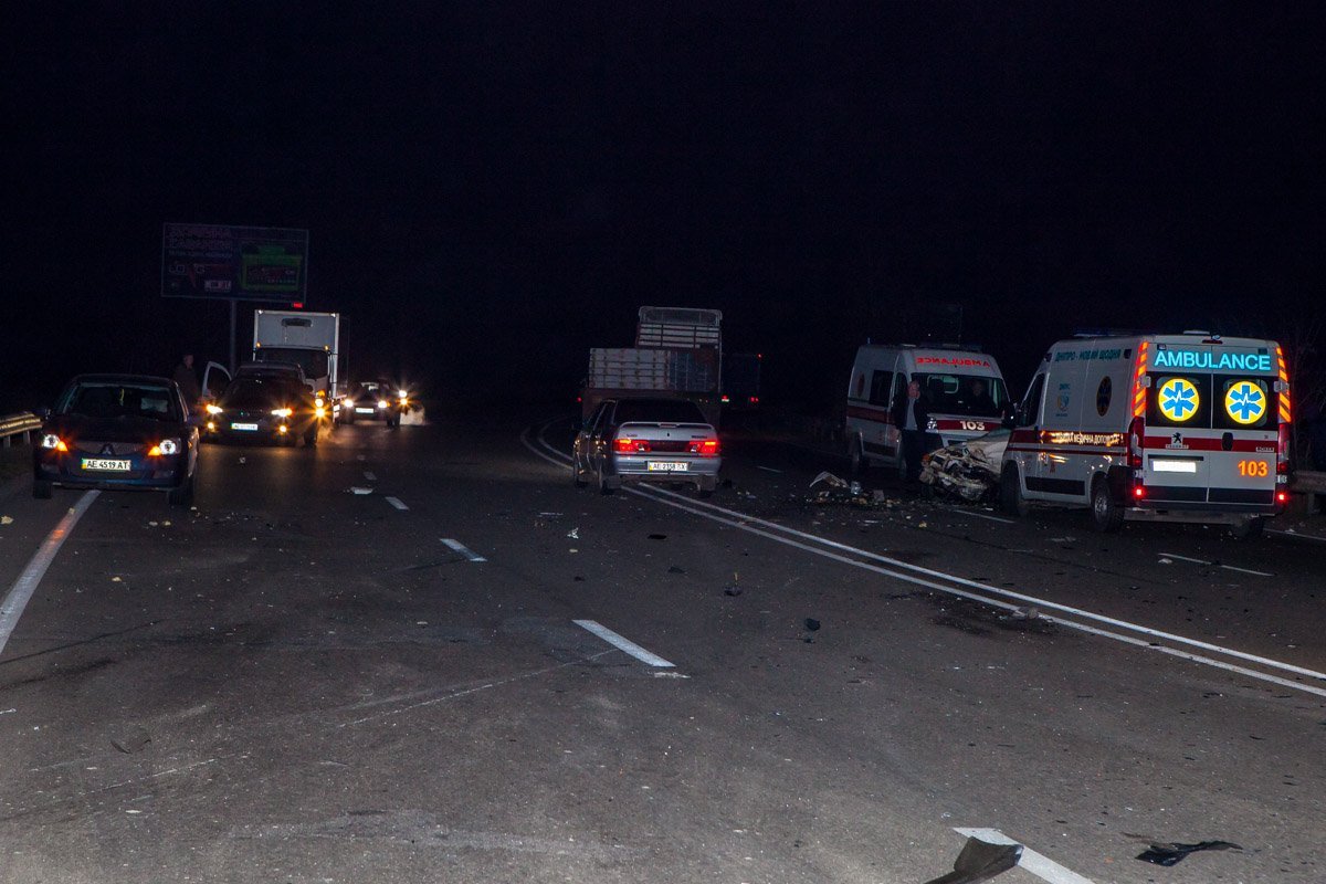 Движение на Полтавском шоссе из-за смертельной аварии затруднено