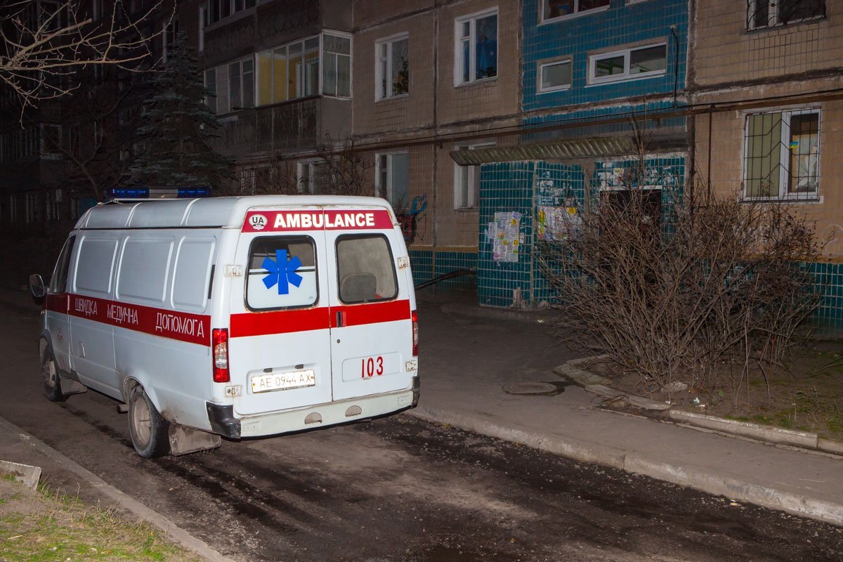 От госпитализации мужчина, получивший ножевые ранения, отказался