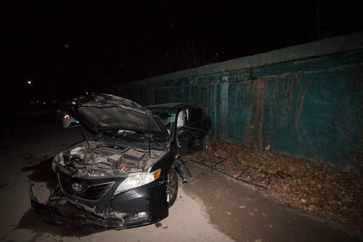 Toyota сорвался с возвышения 