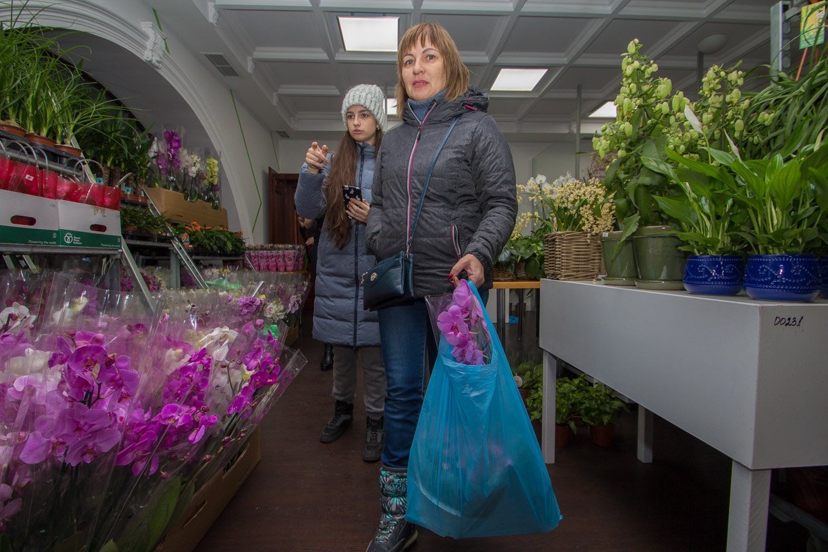 На выставке можно приобрести орхидеи всех возможных расцветок На выставке можно приобрести орхидеи всех возможных расцветок